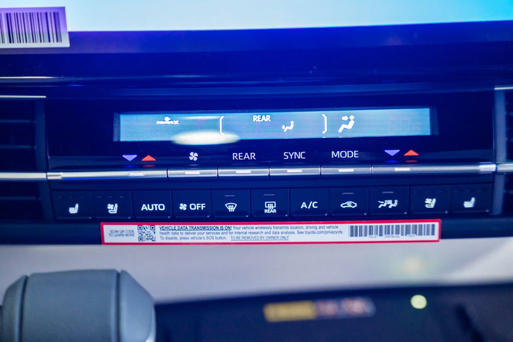 New 2026 Toyota Sienna Platinum image 24