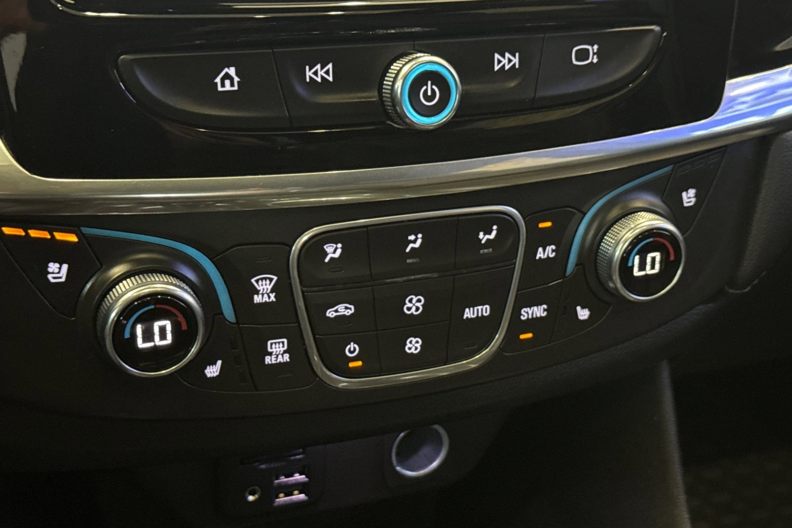 Used 2022 Chevrolet Traverse High Country image 21