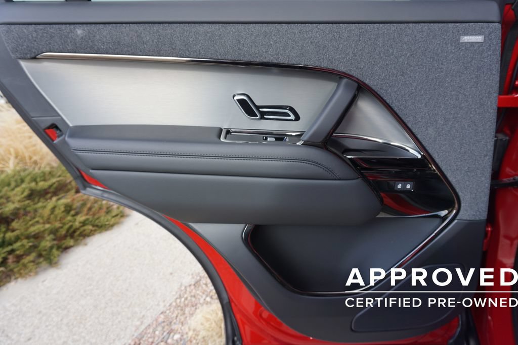 Used 2025 Land Rover Range Rover Sport Dynamic SE AWD/4WD image 28