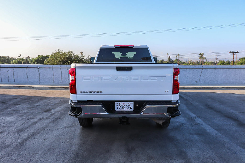 Used 2025 Chevrolet Silverado 2500 LT AWD/4WD image 3