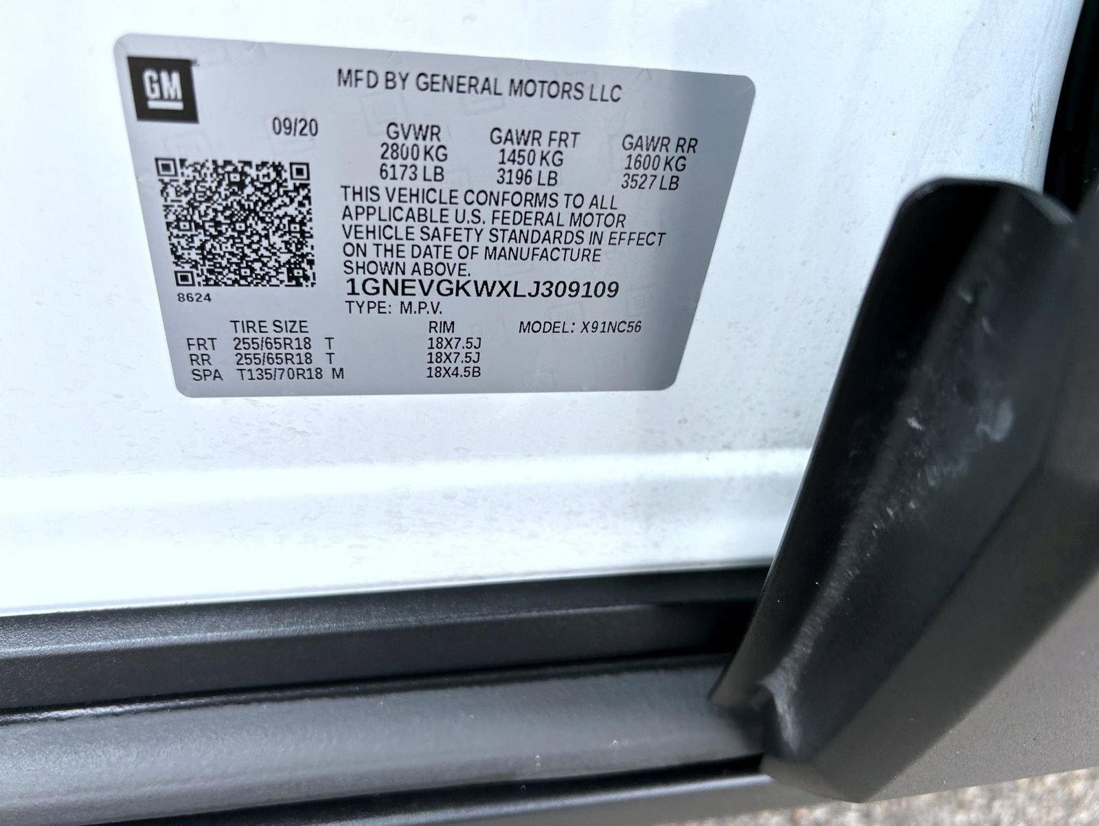 Certified 2020 Chevrolet Traverse LT w/ Driver Confidence II Package image 25