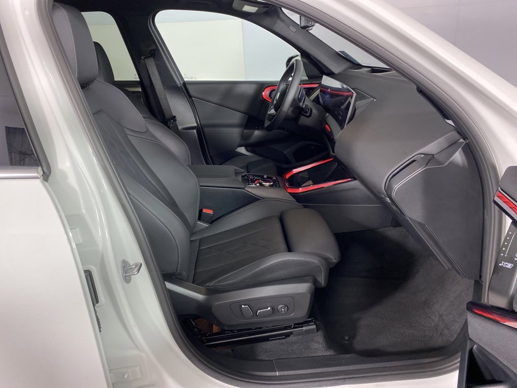 Used 2025 BMW X3 xDrive30i w/ Premium Package image 29