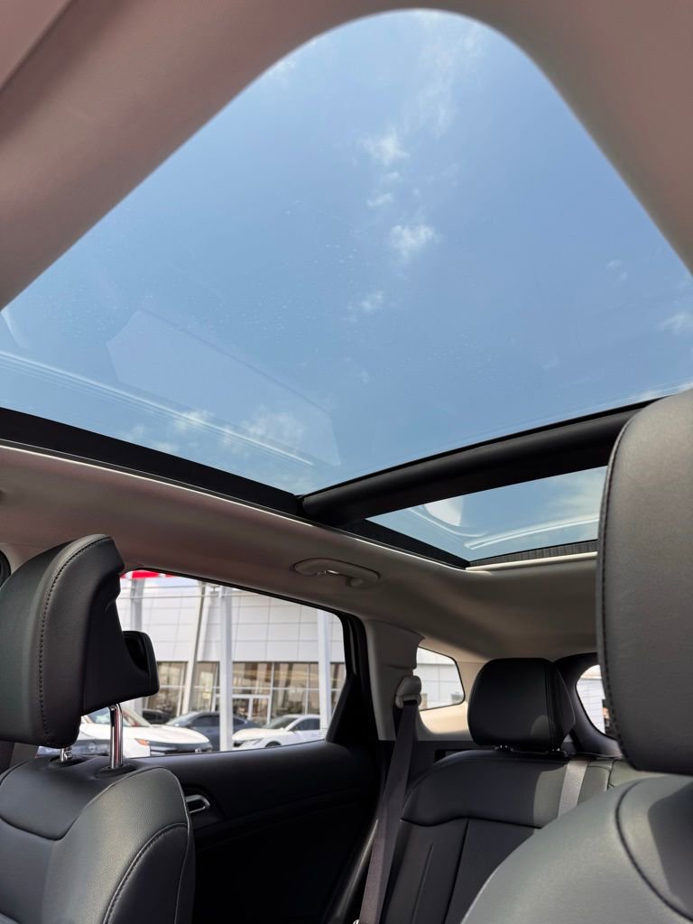 Used 2026 Kia Sportage EX w/ EX Panoramic Sunroof Package image 19