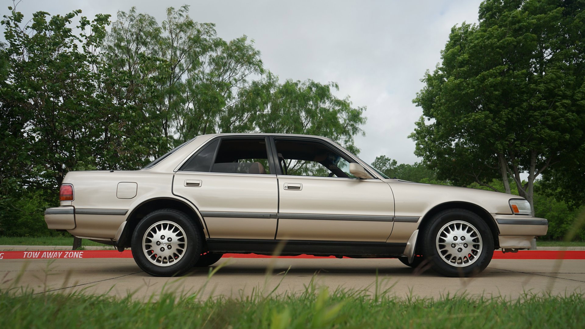 Used 1991 Toyota Cressida RWD image 19