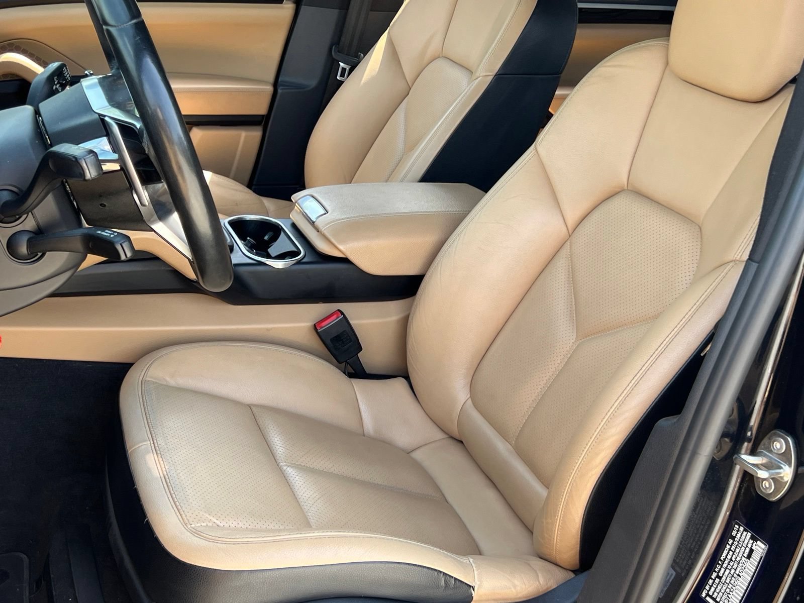 Used 2016 Porsche Cayenne AWD/4WD image 5