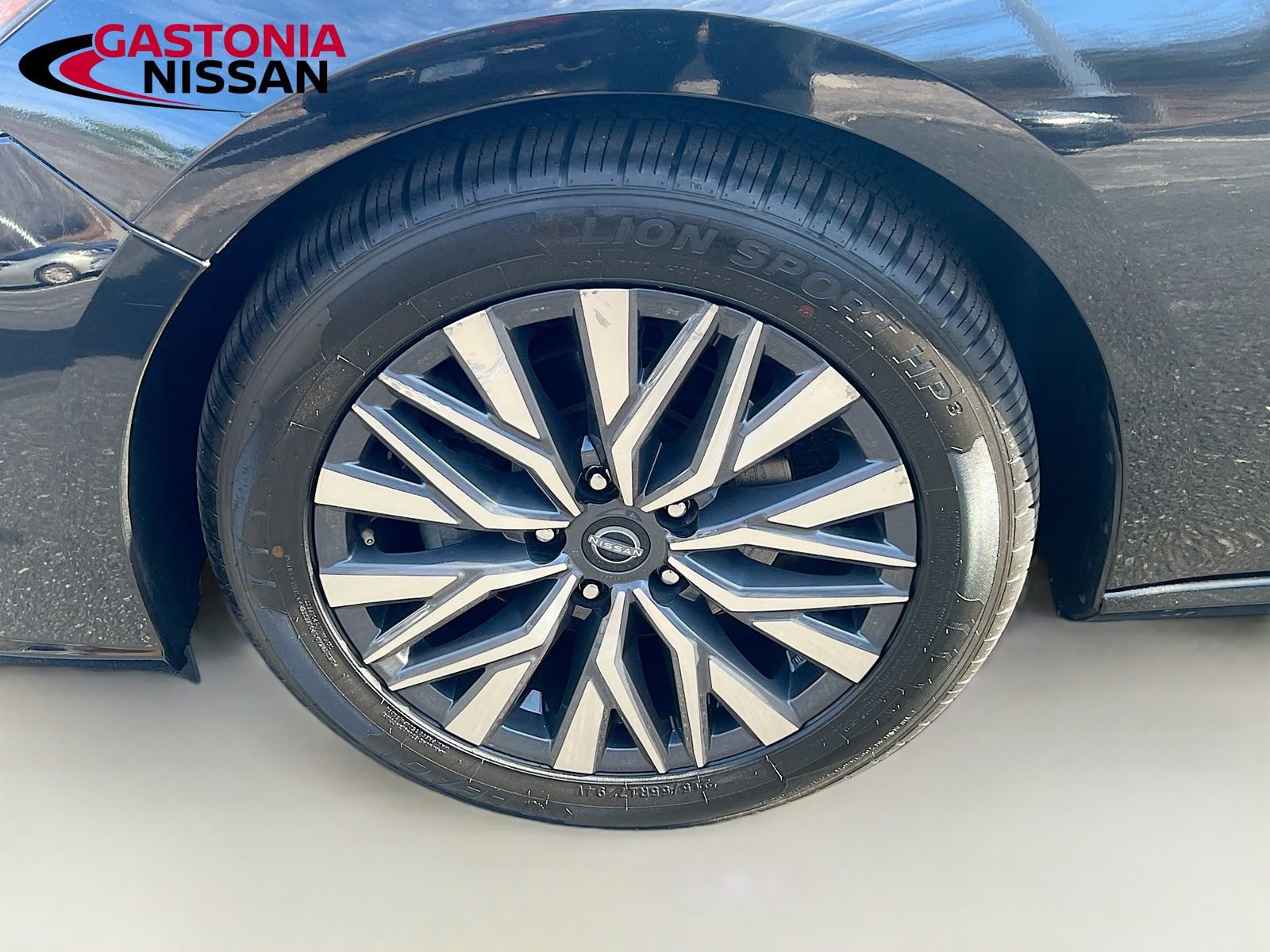 Used 2024 Nissan Altima 2.5 SV image 38