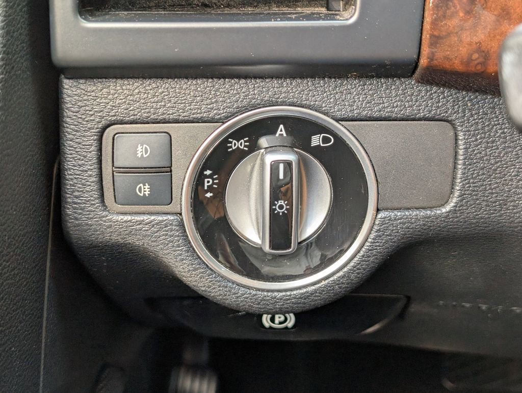 Used 2011 Mercedes-Benz GLK 350 4MATIC image 20