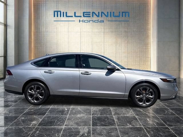 Used 2023 Honda Accord EX image 6