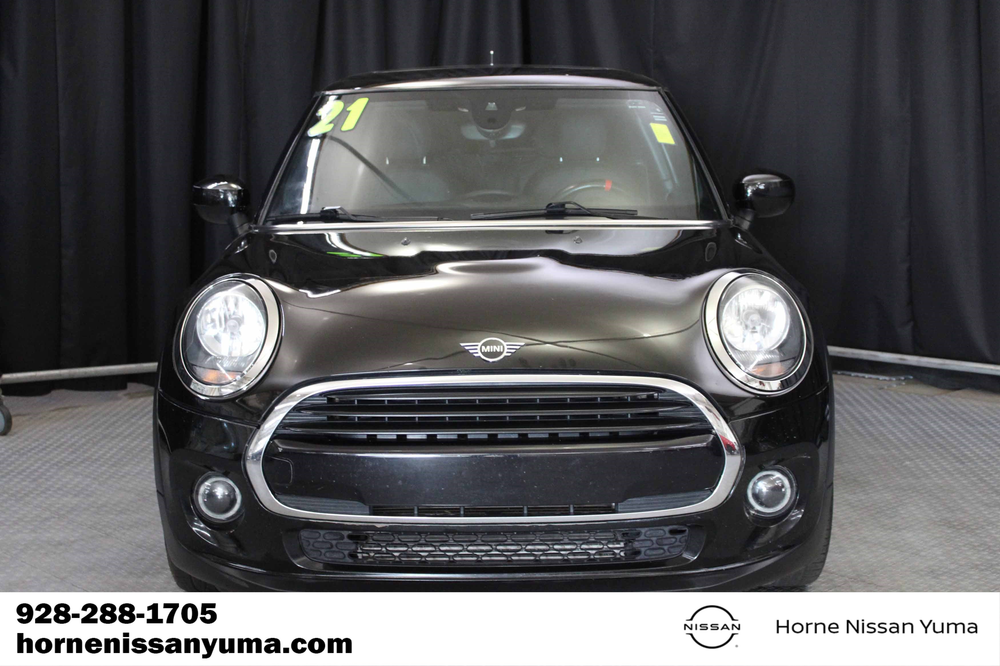 Used 2021 MINI Cooper 2-Door Hardtop FWD image 2
