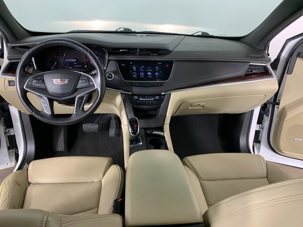 Used 2017 Cadillac XT5 Luxury w/ Advanced Security Package image 32