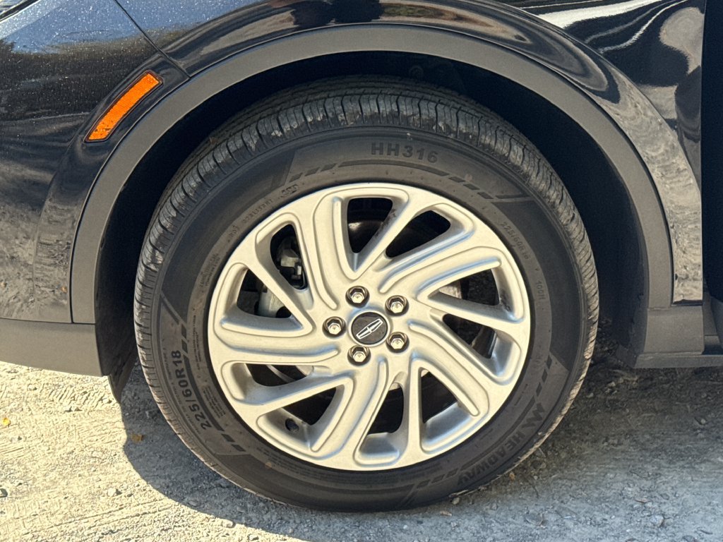 Used 2023 Lincoln Corsair AWD image 25