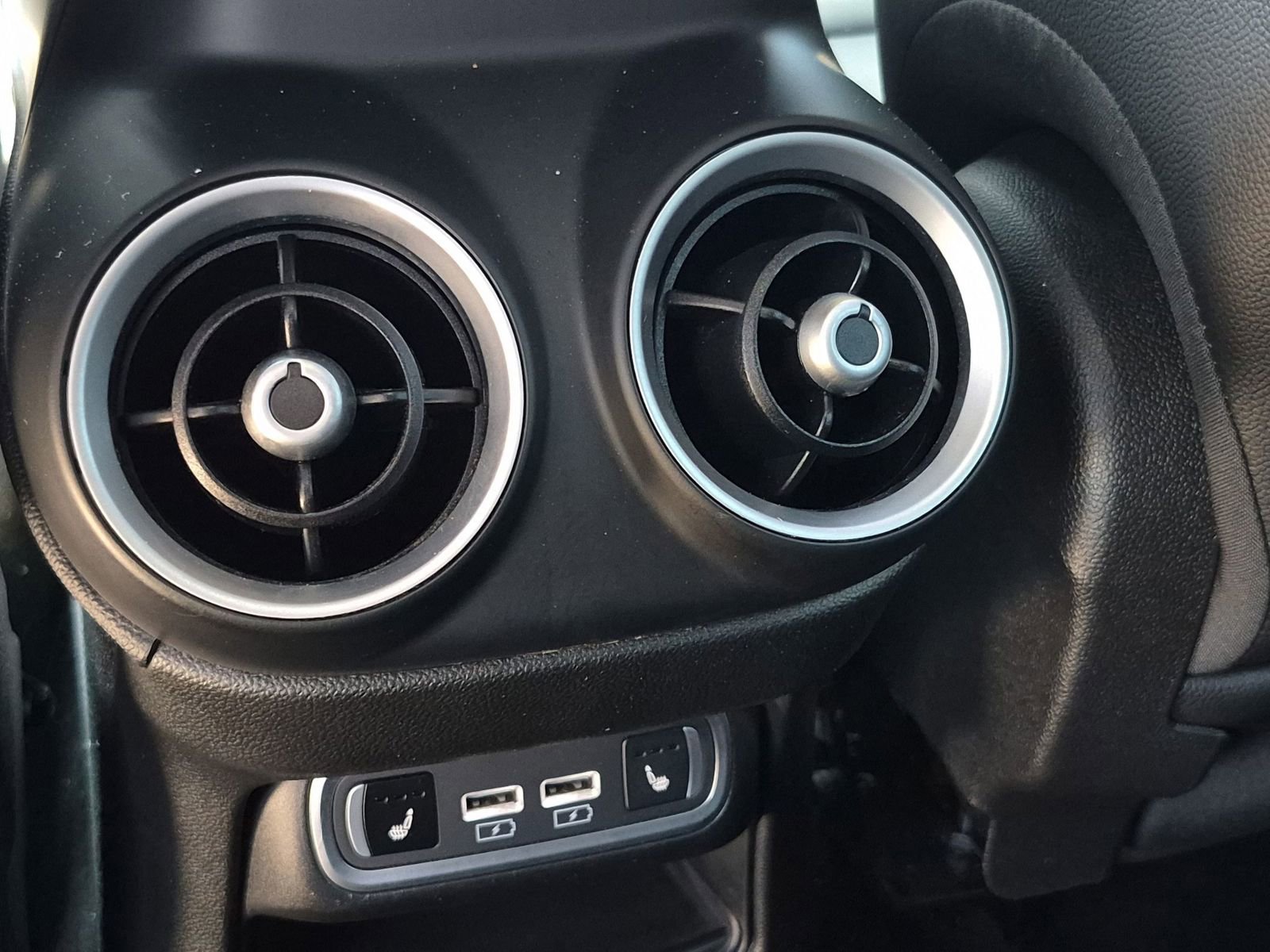 Used 2022 Alfa Romeo Stelvio Sprint RWD image 29