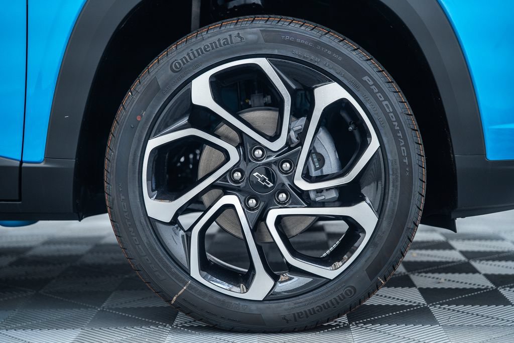 New 2026 Chevrolet Trax RS w/ Sunroof Package FWD image 18