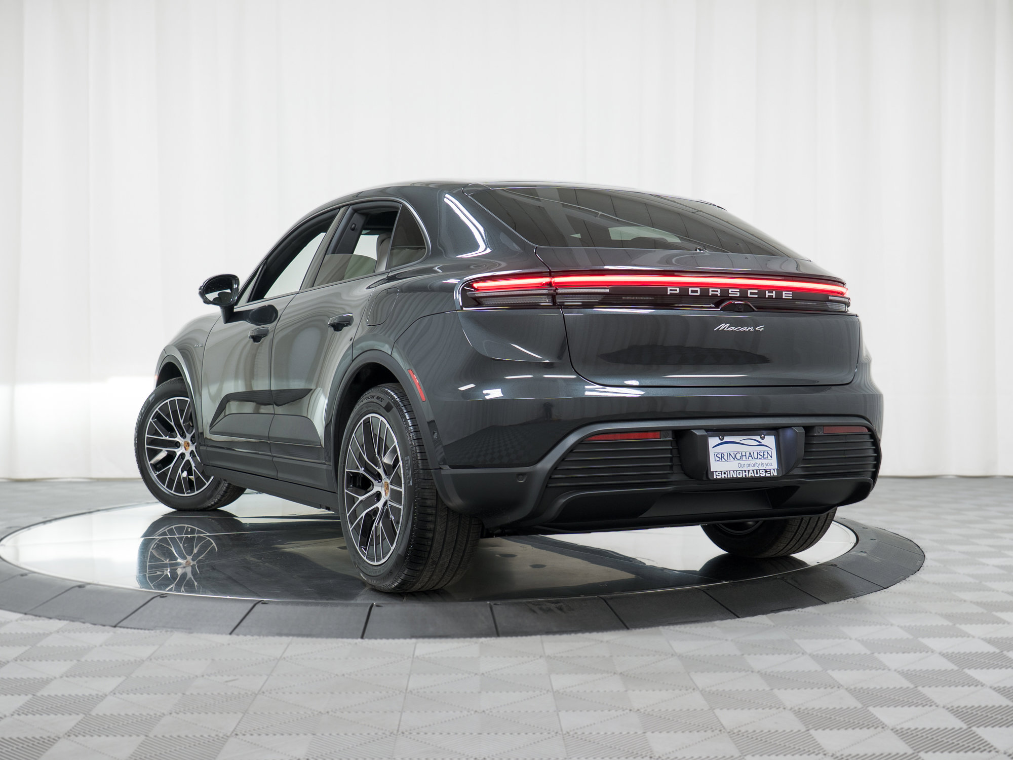 New 2026 Porsche Macan 4 Electric AWD/4WD image 33