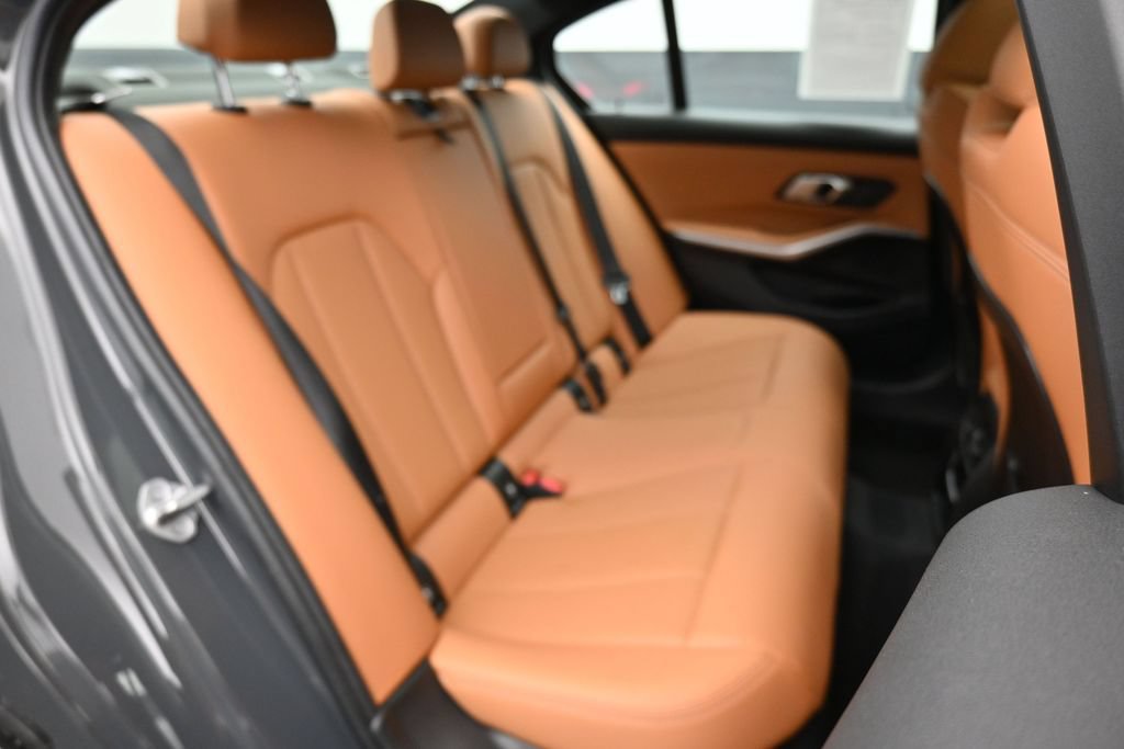 Used 2023 BMW 330i xDrive Sedan w/ Premium Package AWD/4WD image 26