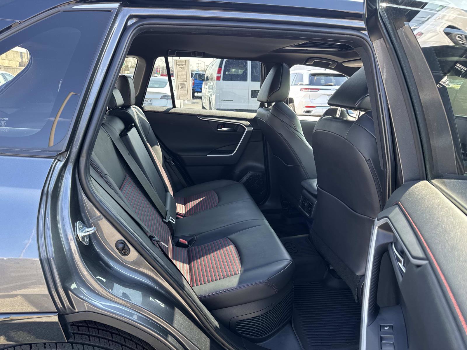 Used 2022 Toyota RAV4 XSE w/ Weather Package image 16