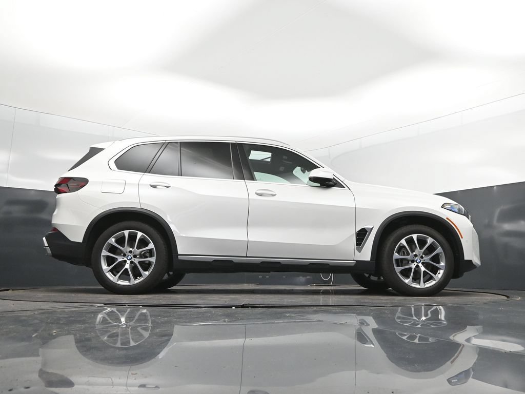 Certified 2026 BMW X5 xDrive40i w/ Climate Comfort Package AWD/4WD image 43