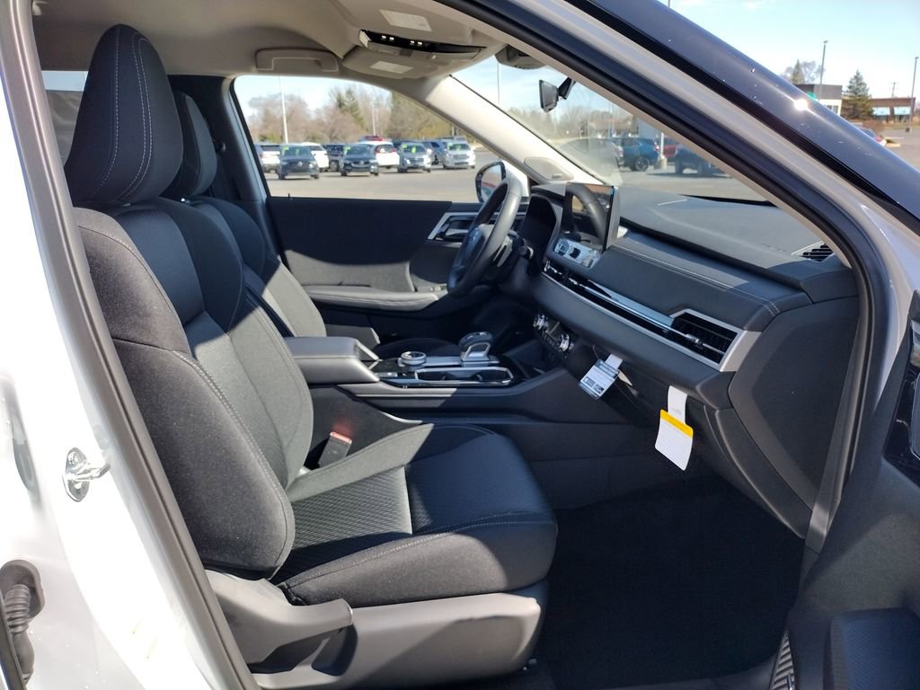 New 2026 Mitsubishi Outlander ES image 11