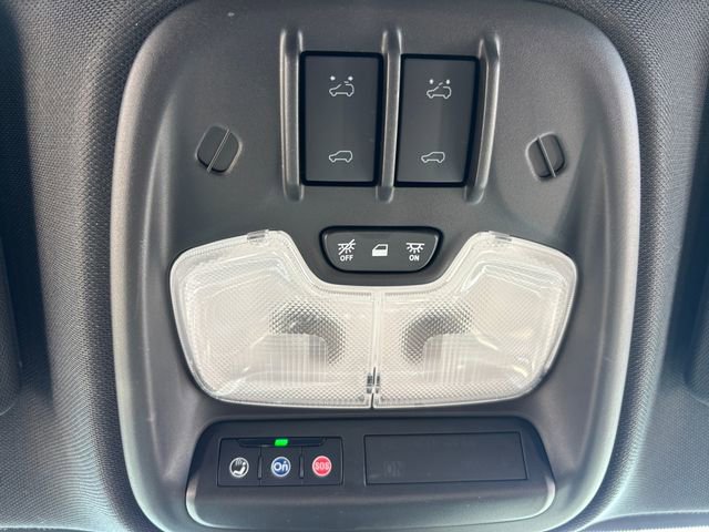 Used 2024 Chevrolet Colorado ZR2 w/ Technology Package image 21