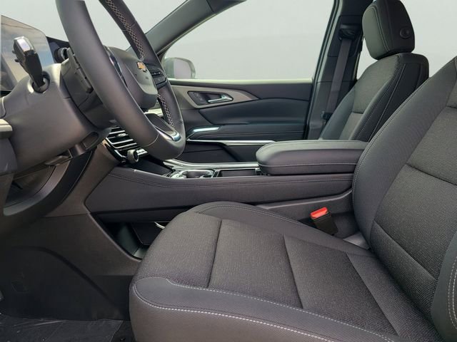 Used 2025 Chevrolet Traverse LT FWD image 23