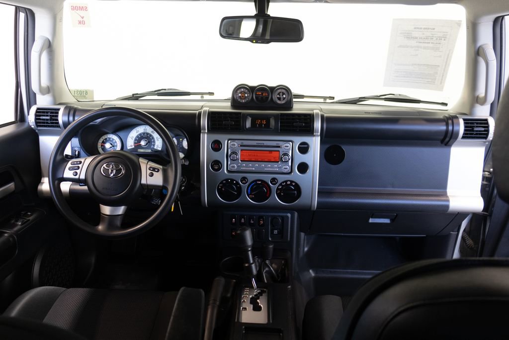 Used 2011 Toyota FJ Cruiser 4WD w/ Convenience Pkg image 23