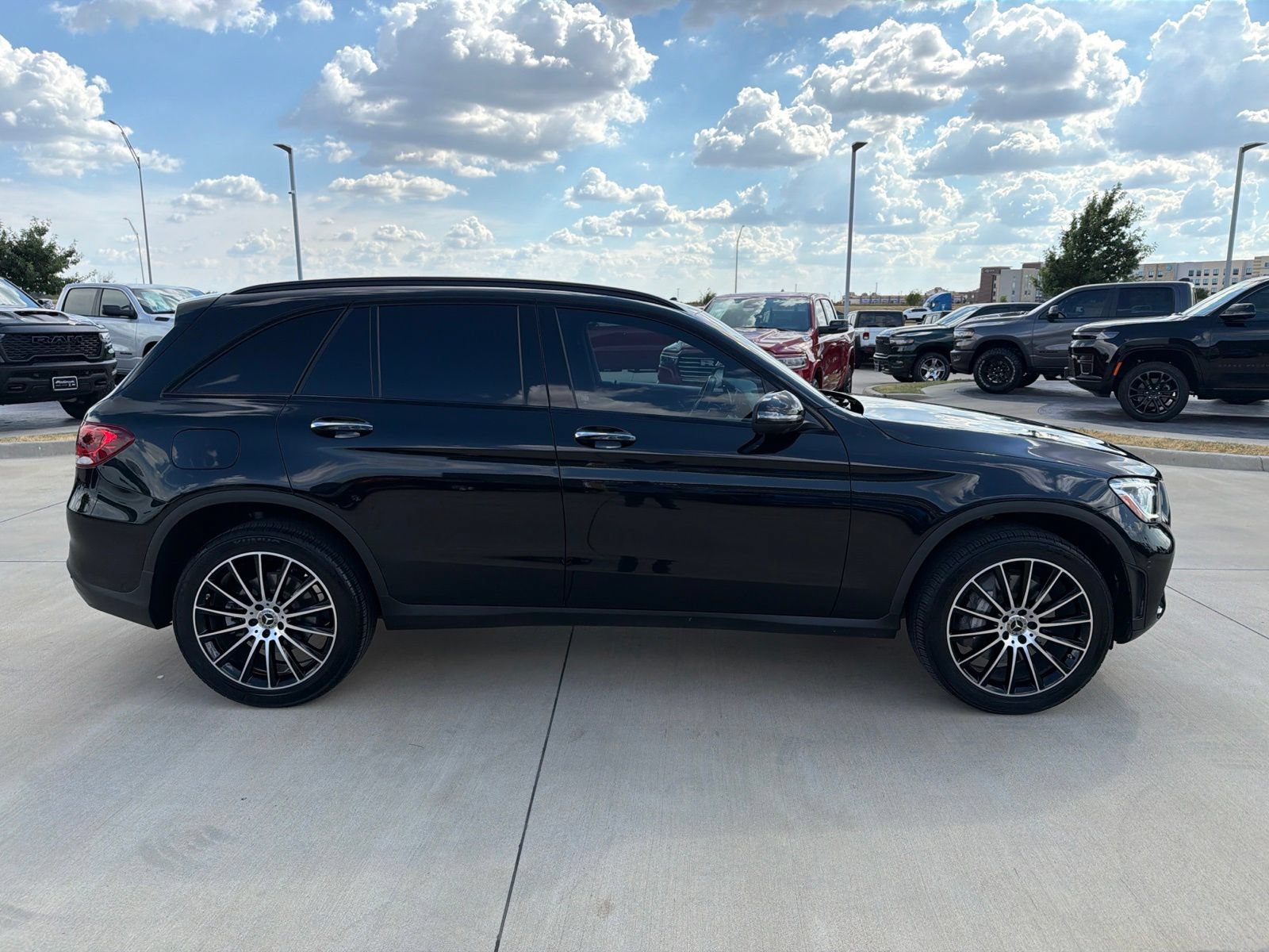 Used 2022 Mercedes-Benz GLC 300 image 6