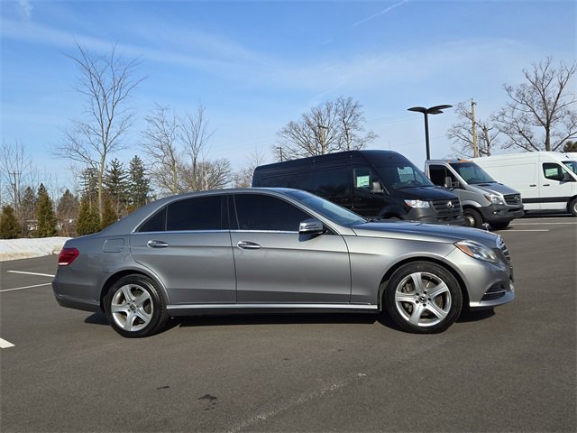 Used 2014 Mercedes-Benz E 350 4MATIC Sedan image 2