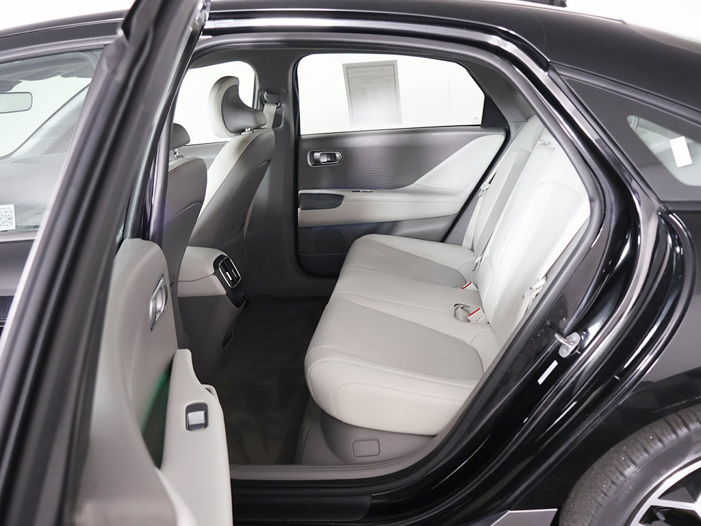 Used 2024 Hyundai Ioniq 6 SEL RWD image 30
