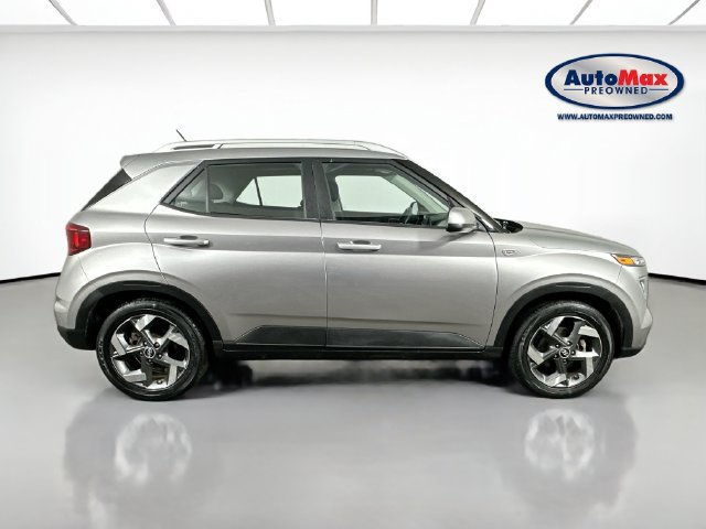 Used 2023 Hyundai Venue SEL w/ Cargo Package FWD image 10