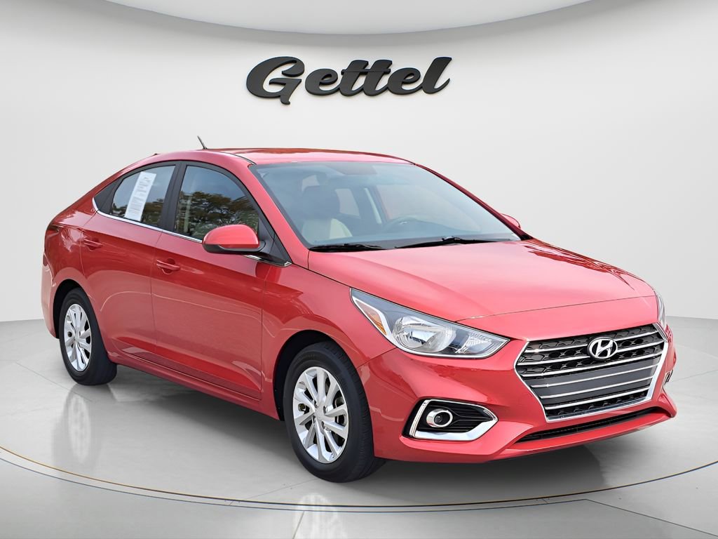 Used 2022 Hyundai Accent SEL image 2