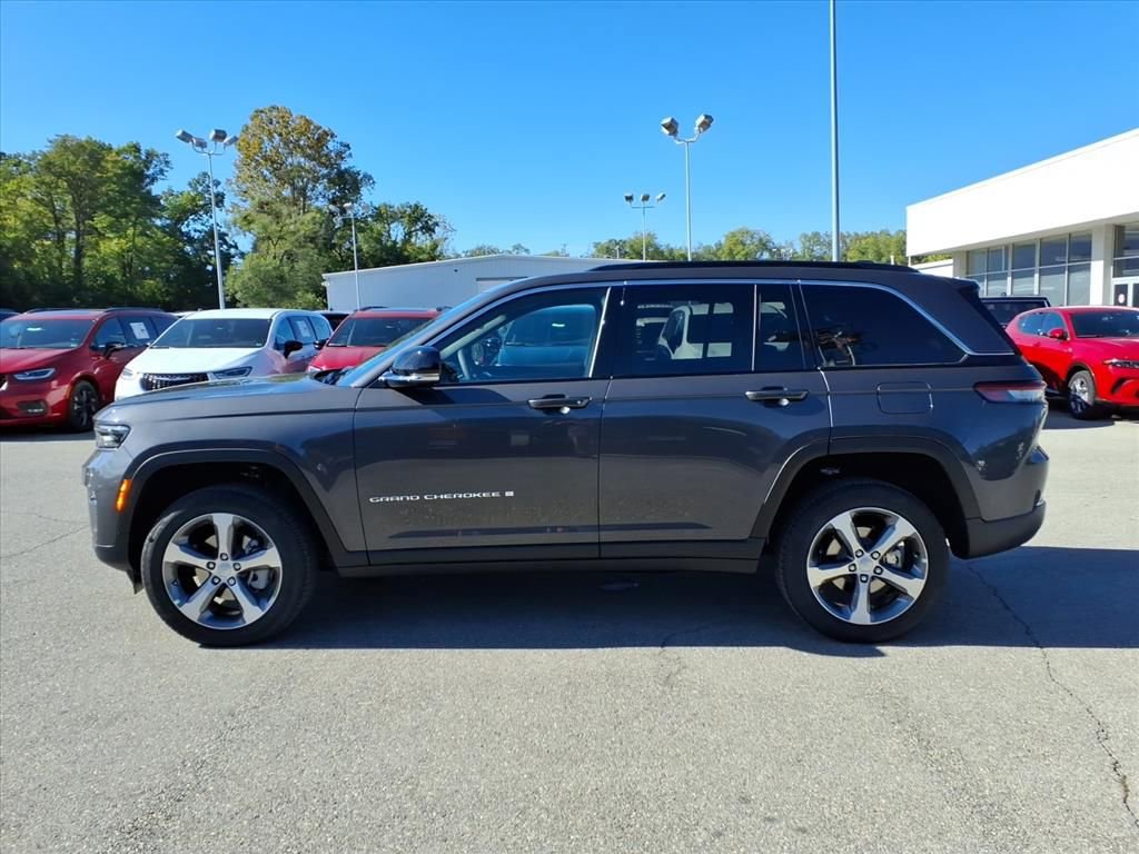 New 2025 Jeep Grand Cherokee Limited image 34