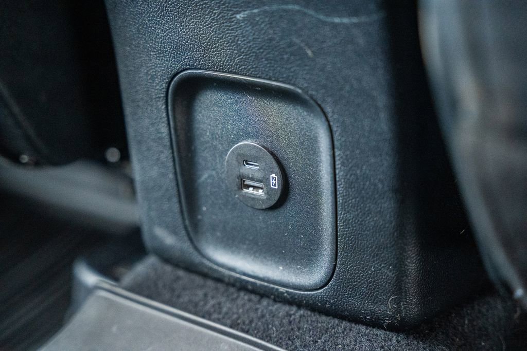 Certified 2020 Ford Escape SE image 32