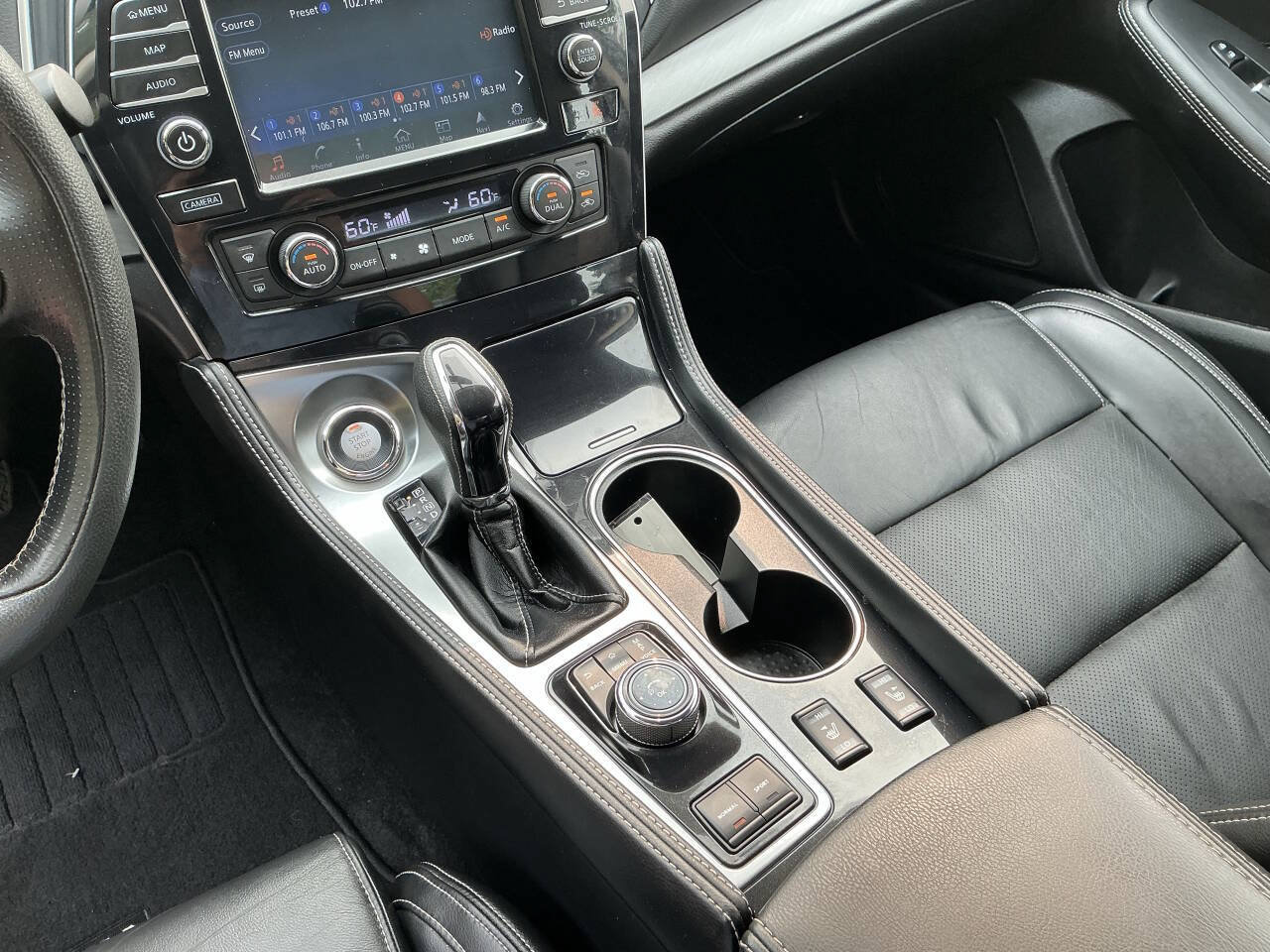 Used 2016 Nissan Maxima 3.5 SL w/ Interior Lighting Package FWD image 19