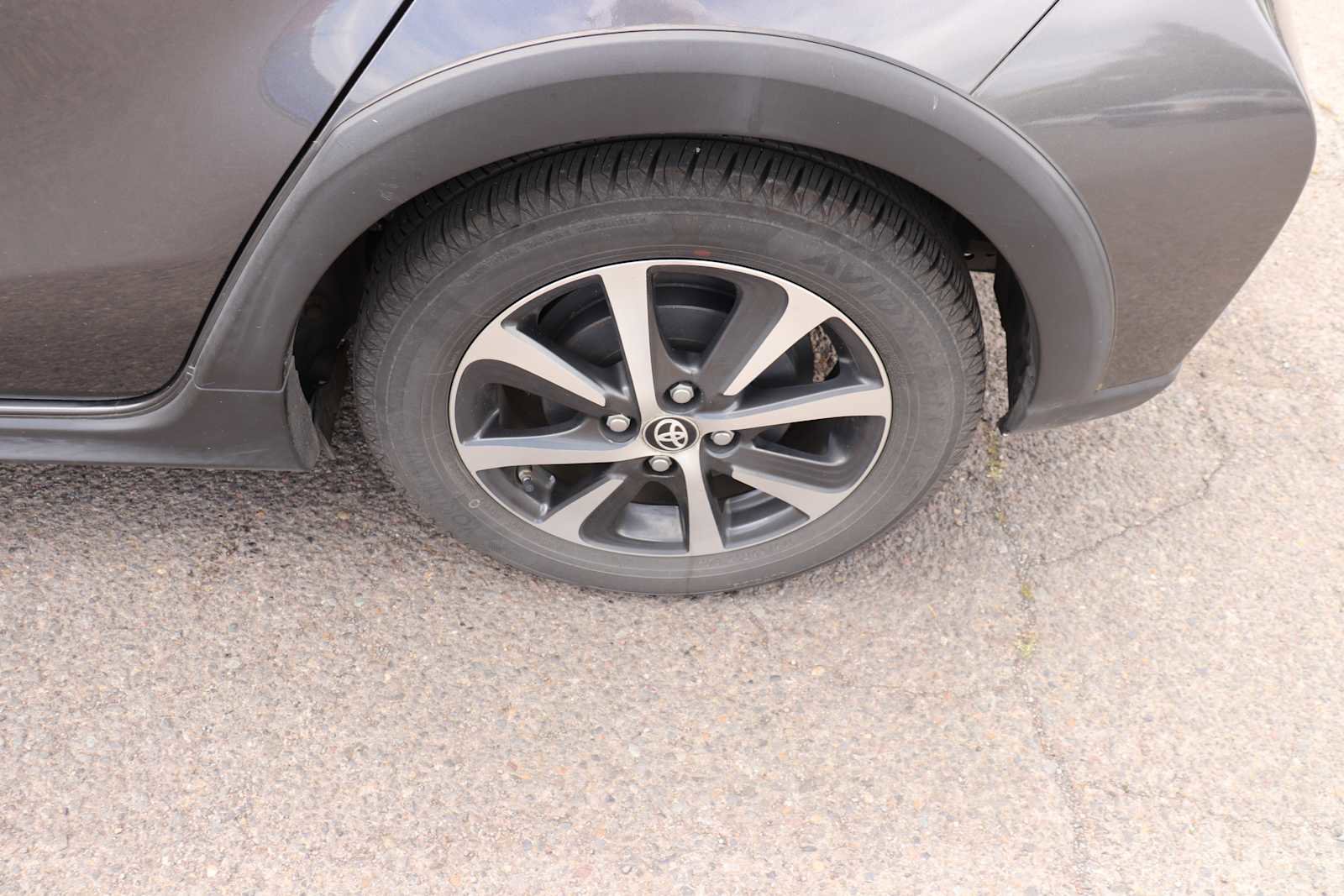 Used 2018 Toyota Prius C Two FWD image 9