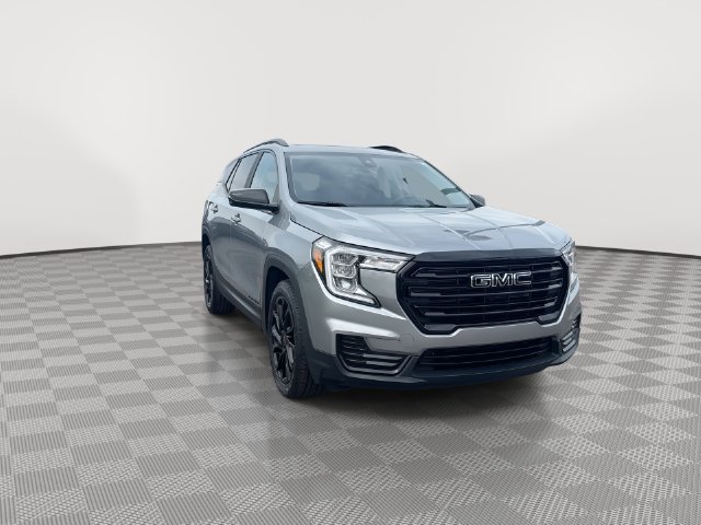 Certified 2024 GMC Terrain SLE w/ Driver Convenience Package FWD image 4