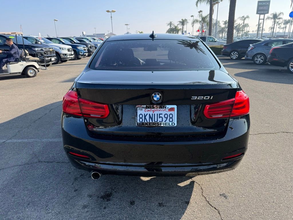 Used 2018 BMW 320i Sedan image 5