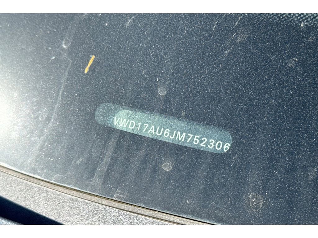 Used 2018 Volkswagen Golf SE image 8