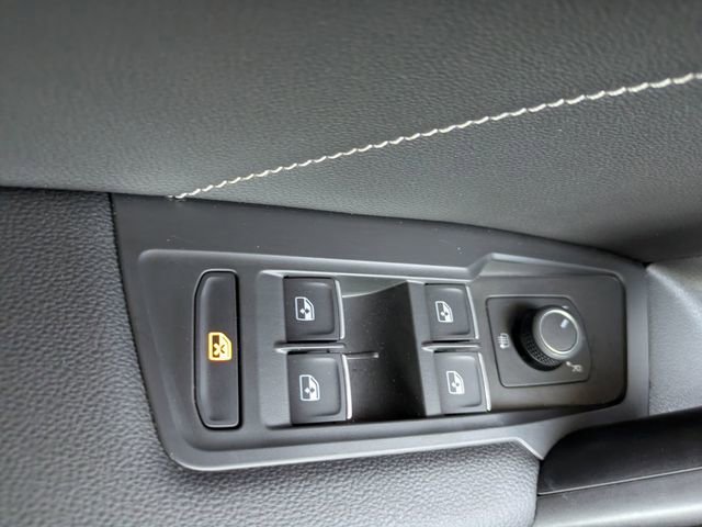 Certified 2023 Volkswagen Tiguan SE image 26