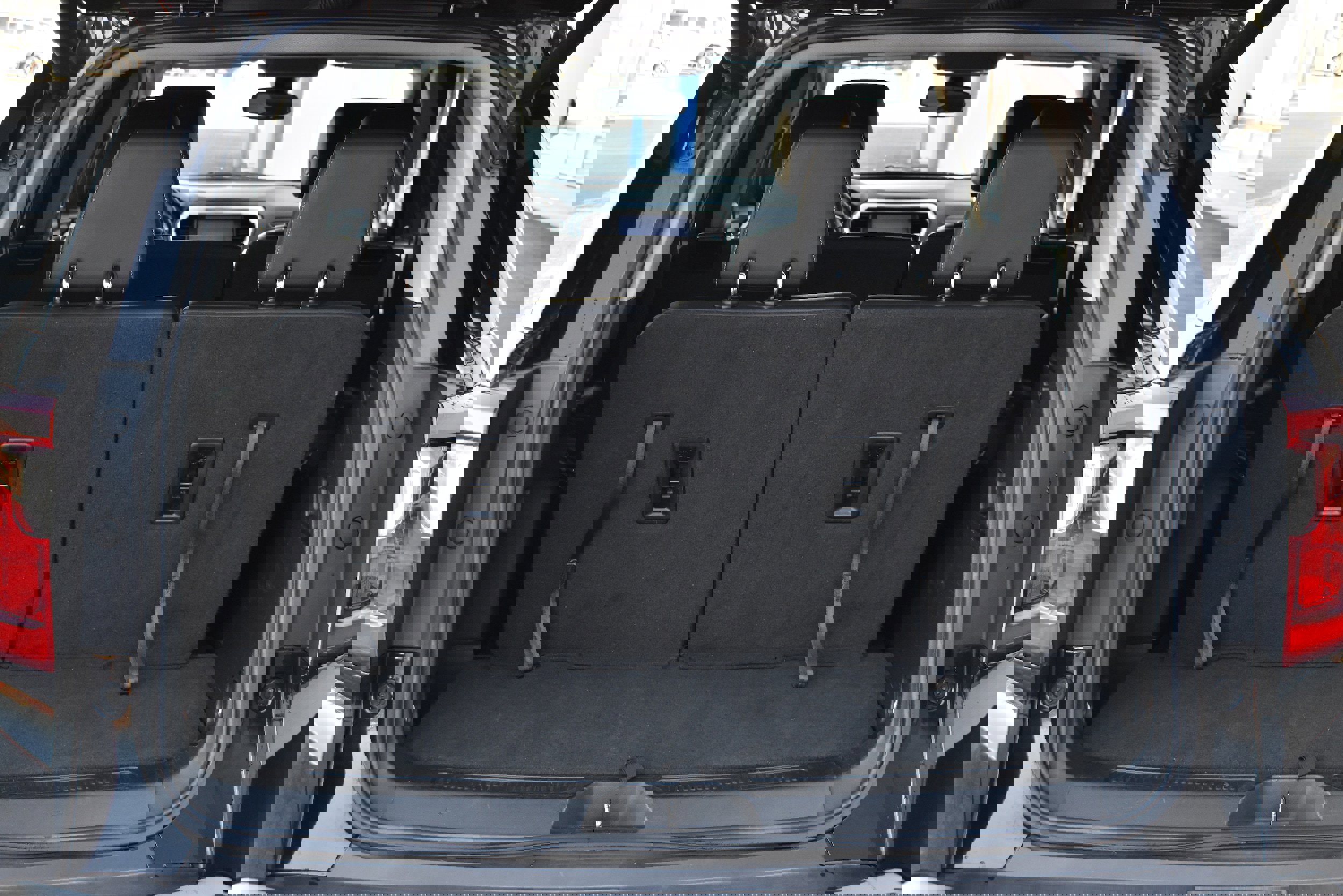 Used 2023 GMC Acadia SLT image 9