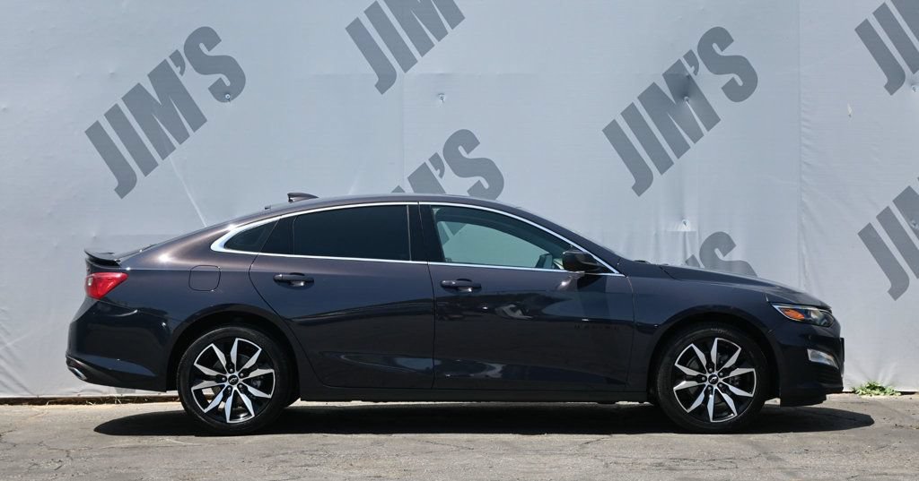 Used 2025 Chevrolet Malibu RS FWD image 4