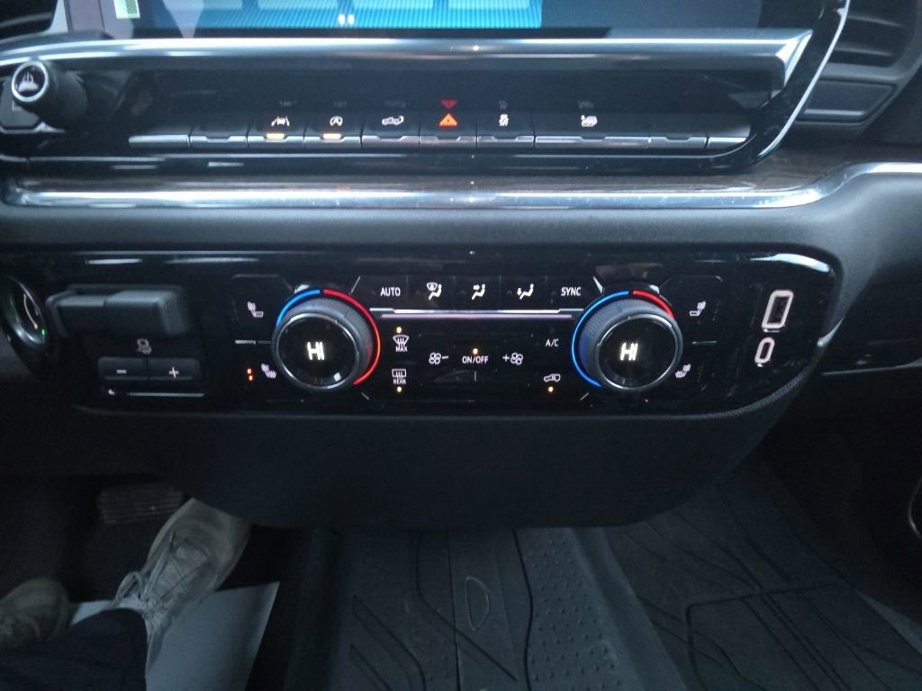 Used 2025 Chevrolet Silverado 1500 LT w/ Protection Package image 27