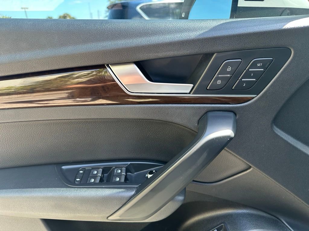 Used 2019 Audi Q5 2.0T Premium w/ Convenience Package image 34