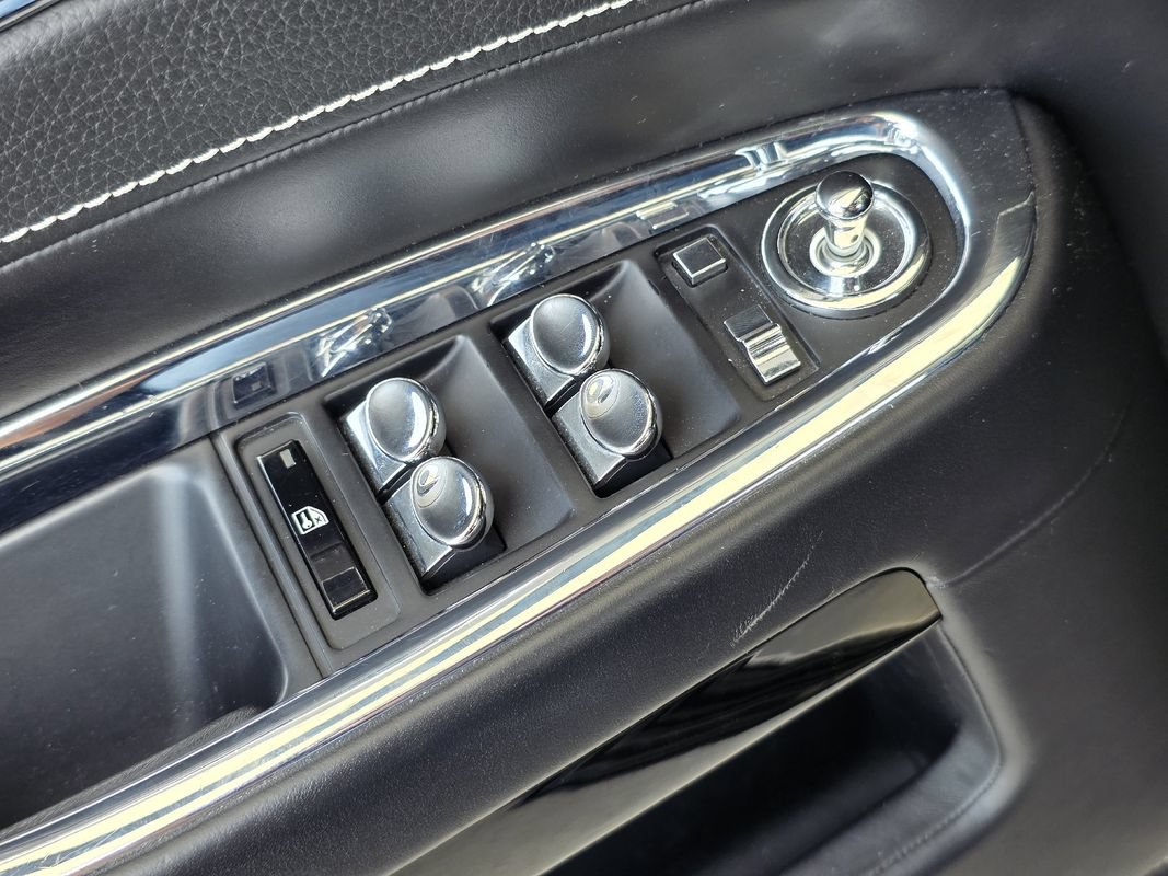 Used 2016 Rolls-Royce Ghost RWD image 21
