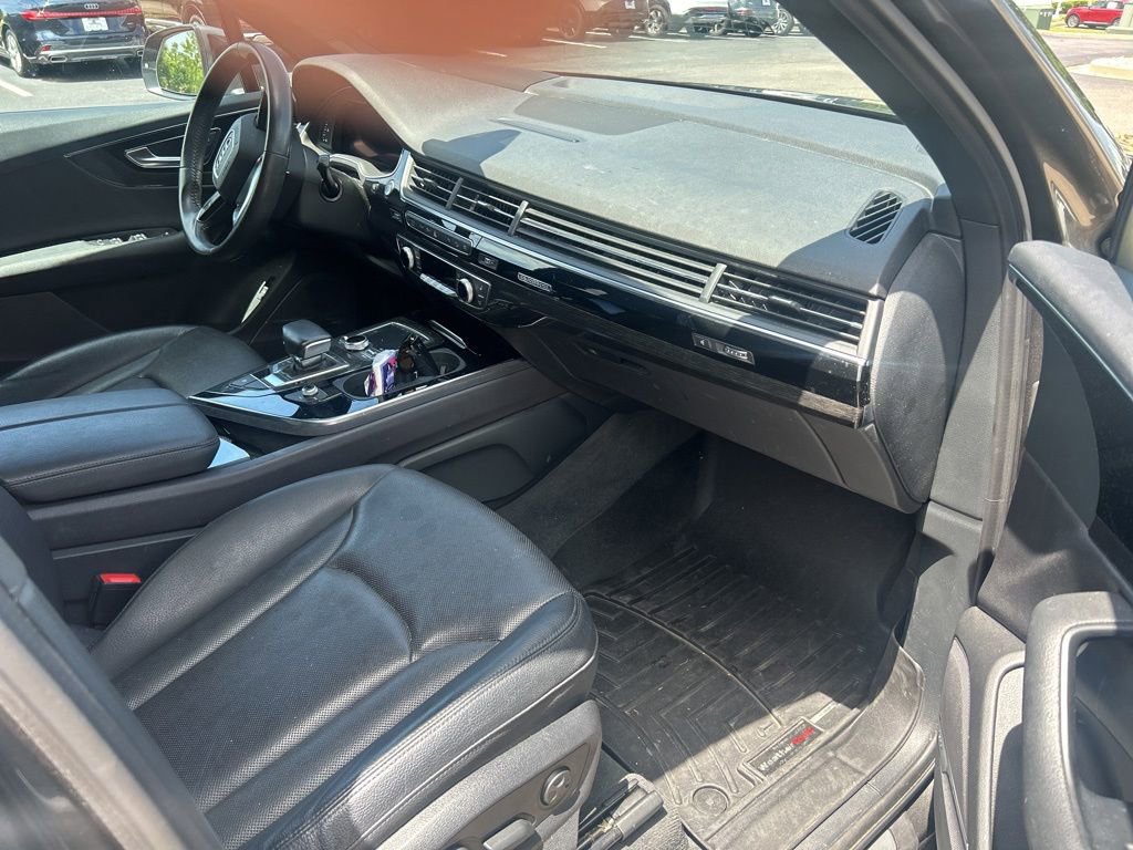 Used 2018 Audi Q7 3.0T Prestige AWD/4WD image 5