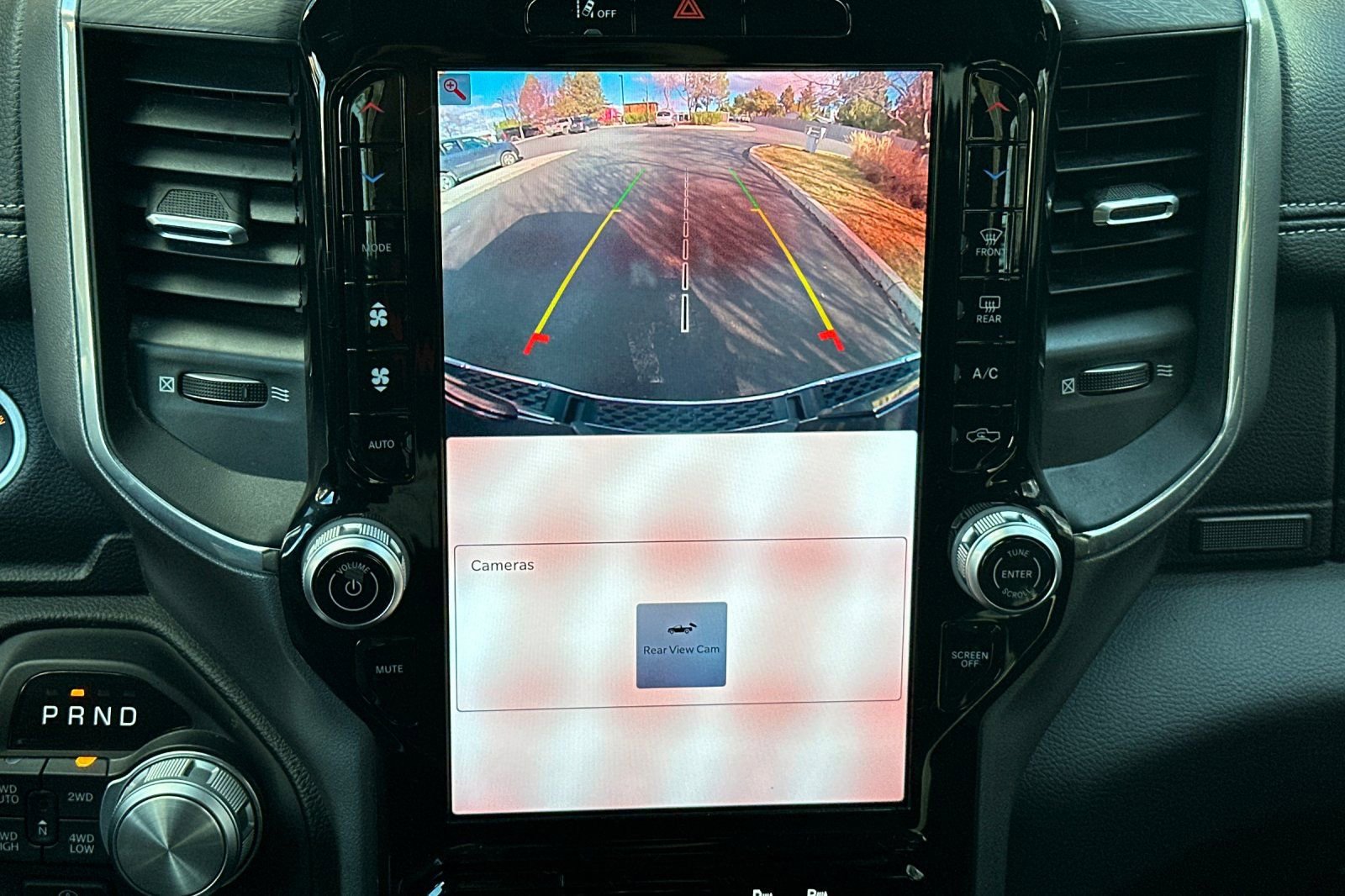 Used 2025 RAM 1500 Laramie image 19