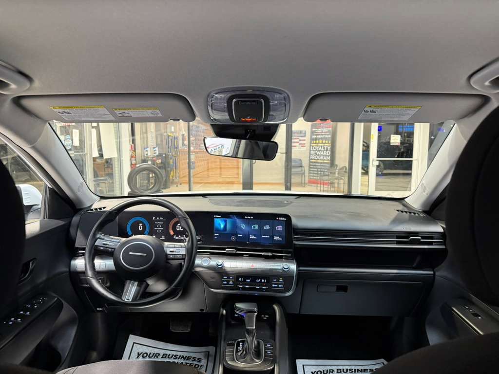Used 2025 Hyundai Kona SEL image 23