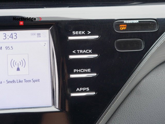 Used 2020 Toyota Camry SE w/ Carpet Mat Package FWD image 25