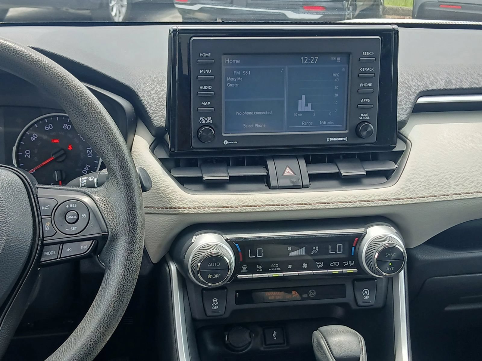 Used 2020 Toyota RAV4 XLE w/ Convenience Package FWD image 29