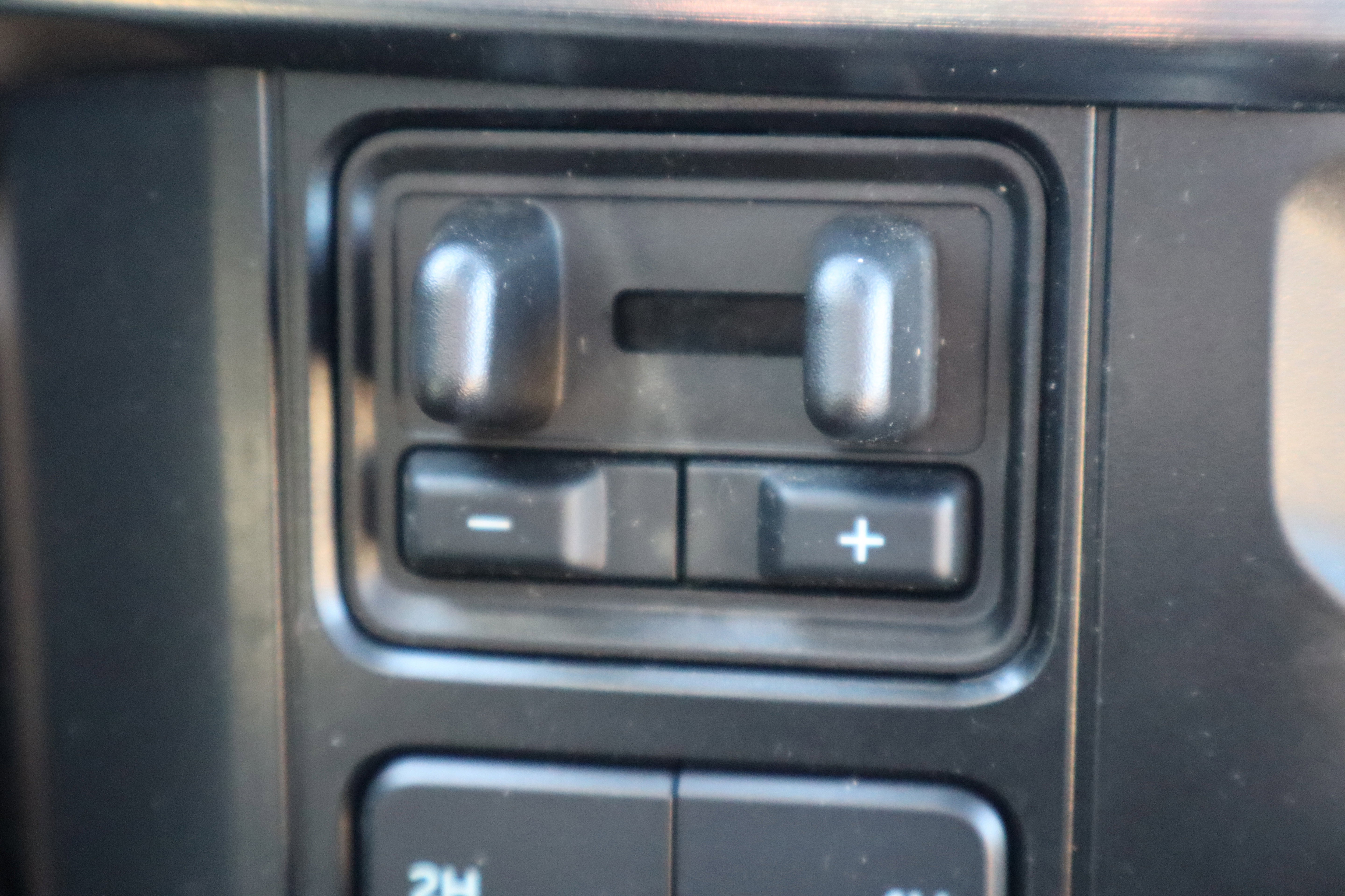 Used 2025 Ford F350 Lariat w/ Lariat Ultimate Package image 31