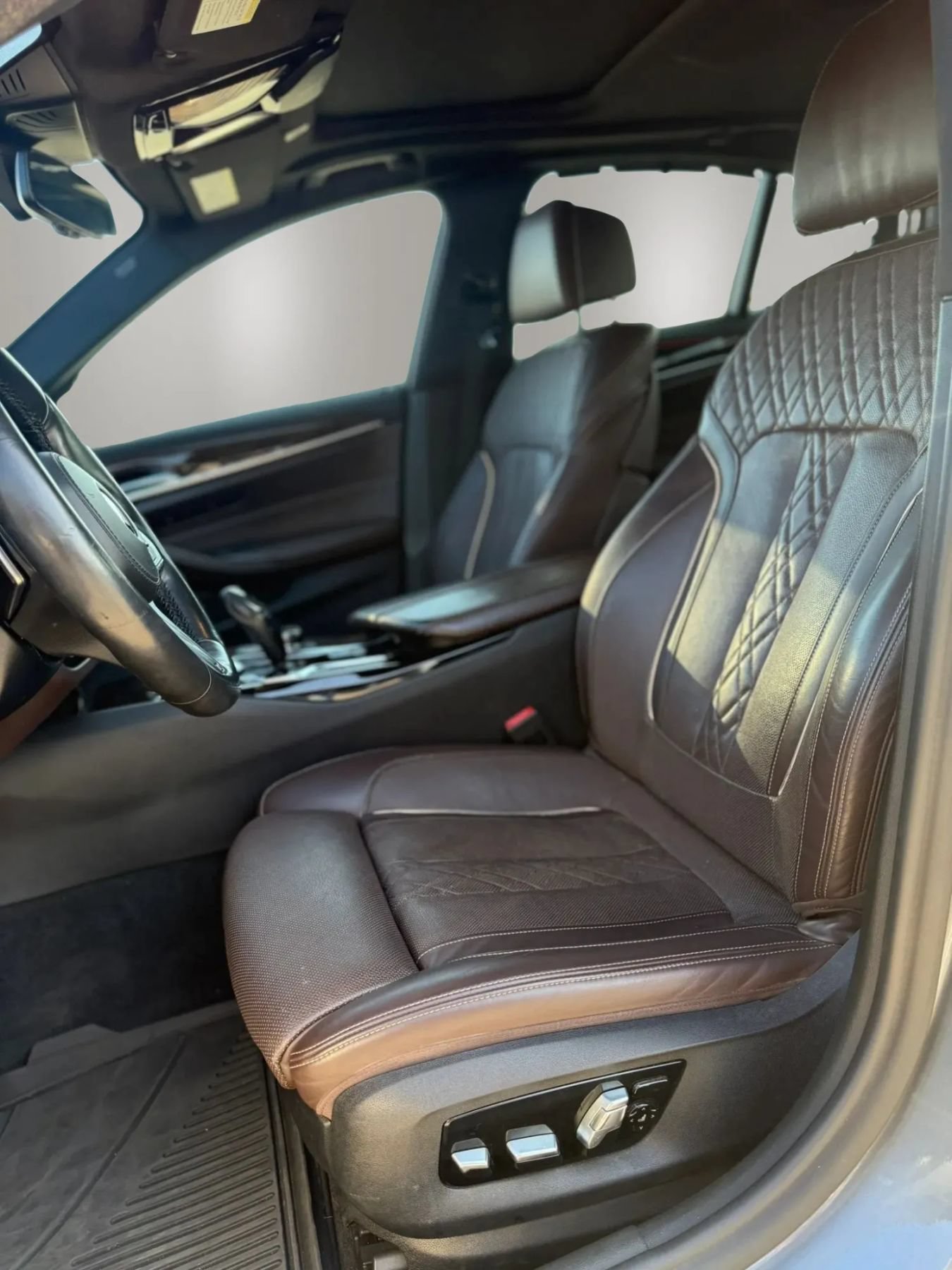 Used 2018 BMW 540i RWD image 16
